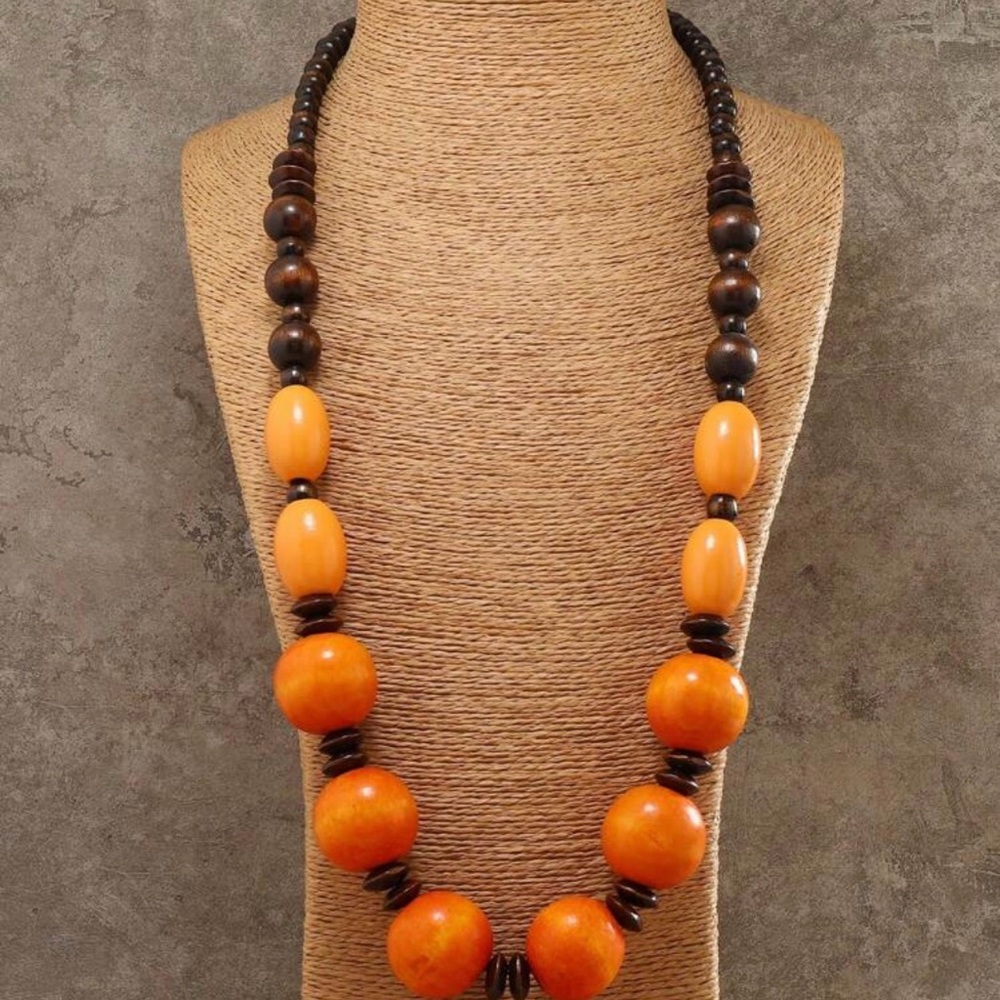 Elegant Orange and Brown Beaded Necklace - Picture 6 of 6